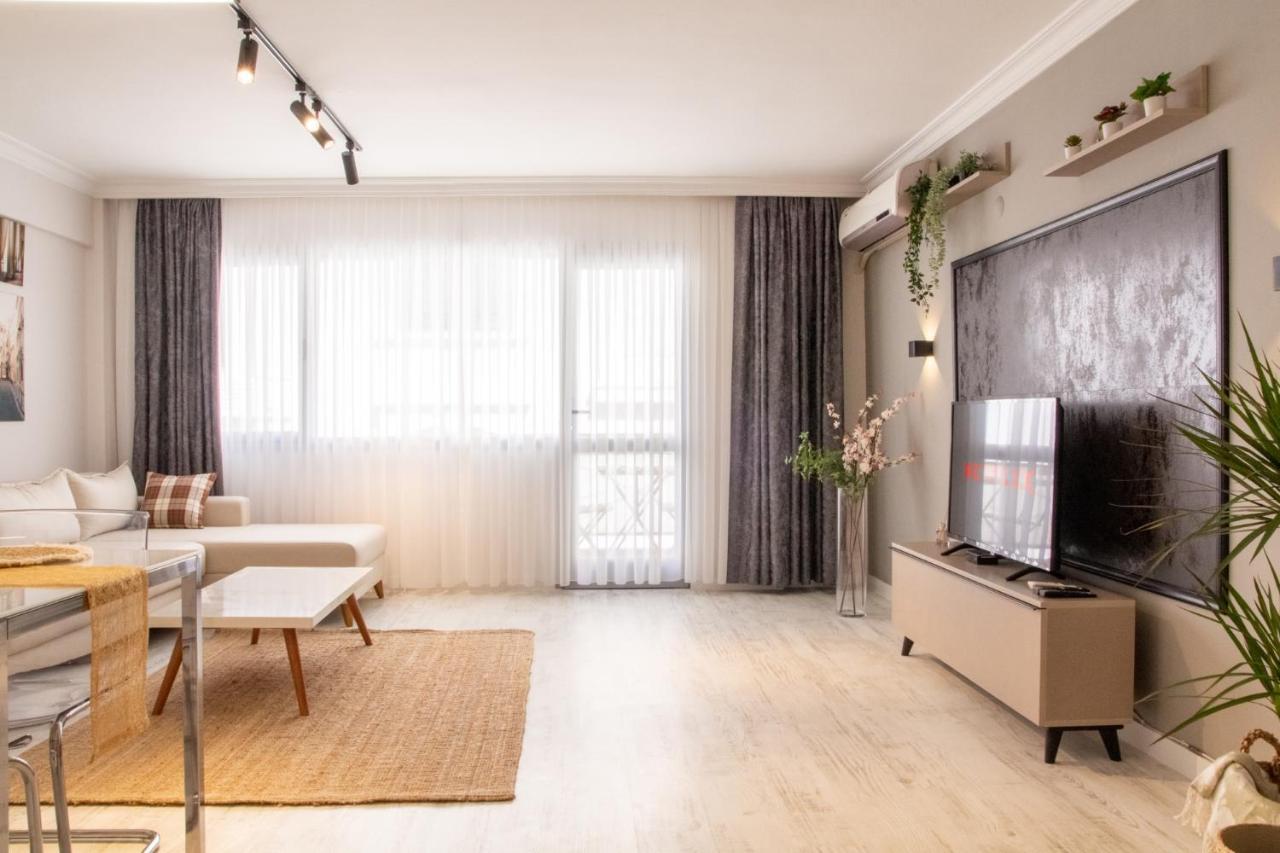 Daire Gorgeous Flat With Balcony In Konak