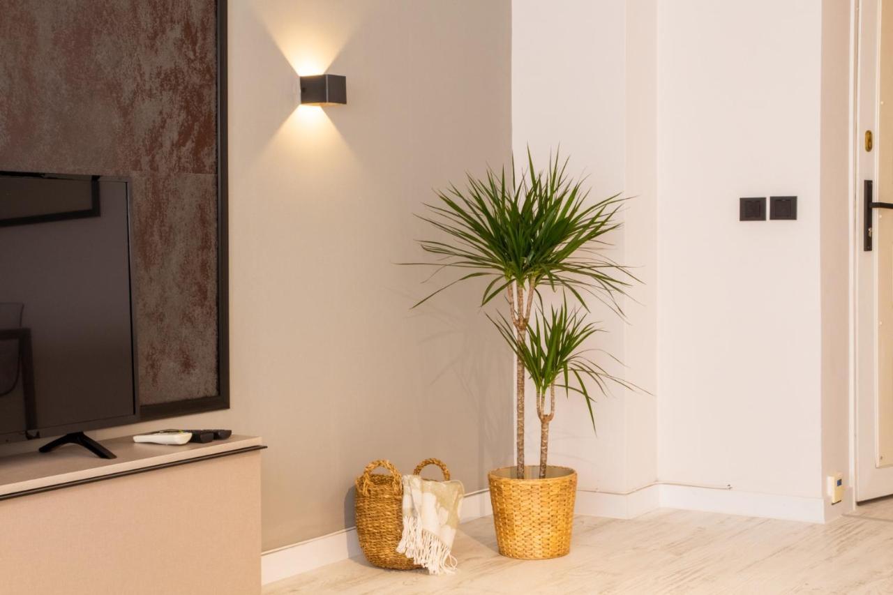 Daire Gorgeous Flat With Balcony In Konak